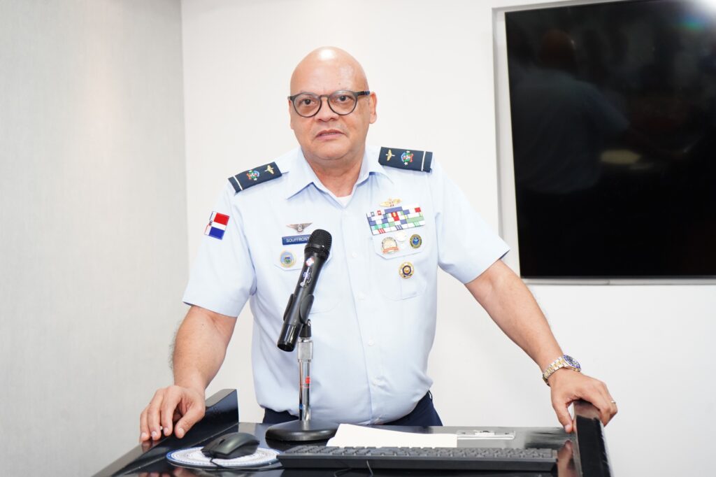 Mayor general piloto Souffront Tamayo encabeza traspaso de mando en el hospital militar universitario docente “dr. ramón de lara”
