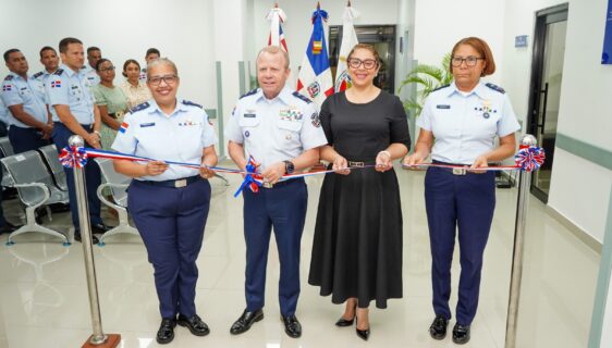 Mayor general piloto Floreal Suárez Martínez continúa fortaleciendo servicios de salud