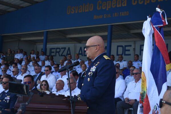 Mayor General Piloto Enmanuel Marcelino Souffront Tamayo asume como Comandante General de la FARD